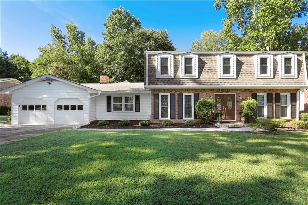 2322 Kingsland Drive, Dunwoody, GA 30360 — most recent listing photo