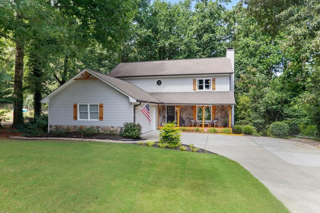 4 bedroom, 4 bathroom single family residence sold at 11660 Highland Colony Drive, Roswell, GA 30075