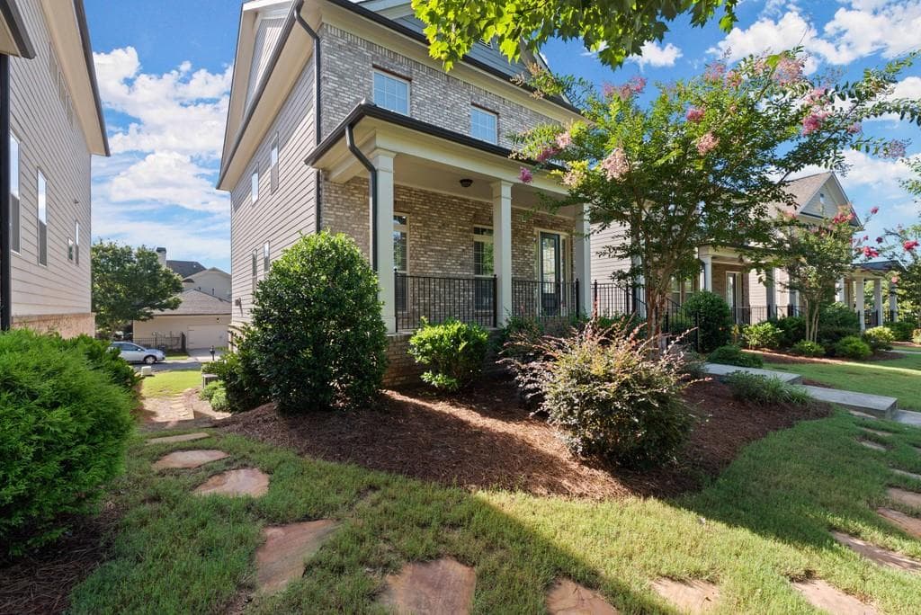 7525 Scarlet Drive, Alpharetta, GA 30005 — most recent listing photo