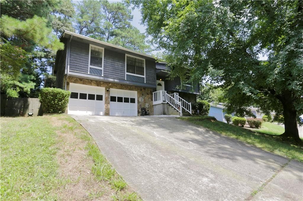 3 bedroom, 3 bathroom, 2,256 sq ft single family residence sold at 695 Waterbrook Terrace, Roswell, GA 30076