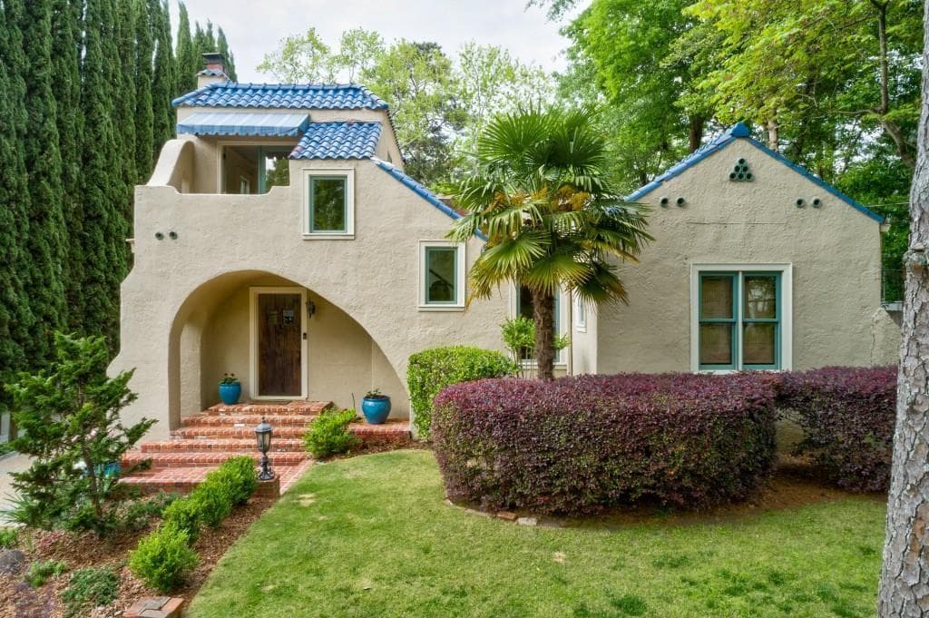 4 bedroom, 3 bathroom, 2,518 sq ft single family residence sold at 702 NE Sherwood Road, Atlanta, GA 30324