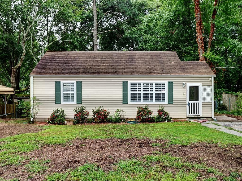 2 bedroom, 1 bathroom, 816 sq ft single family residence sold at 548 Thomas Street, Smyrna, GA 30080