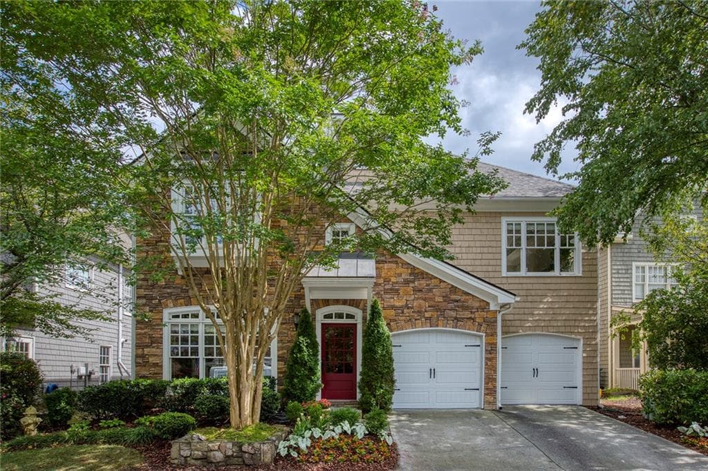3 bedroom, 3 bathroom, 3,255 sq ft single family residence sold at 2504 Brookline Circle, Brookhaven, GA 30319