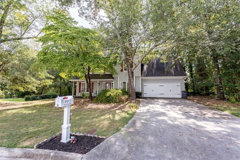 3 bedroom, 3 bathroom, 2,117 sq ft single family residence sold at 1917 WALDEN PARK Drive, Snellville, GA 30078