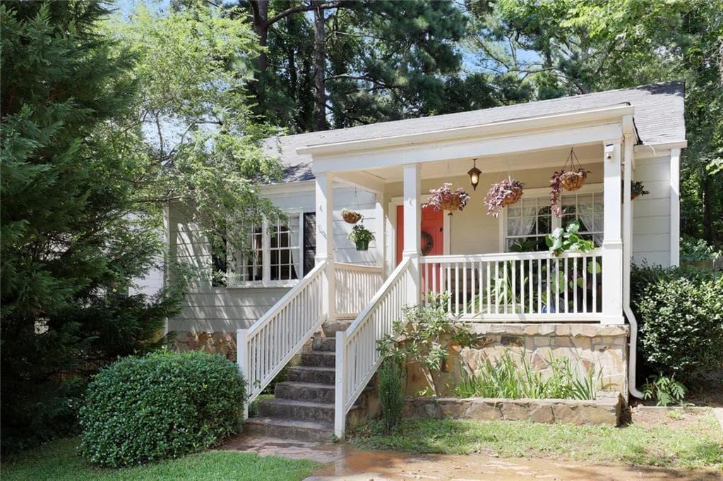 2 bedroom, 2 bathroom, 960 sq ft single family residence sold at 1636 Eastland Road, Atlanta, GA 30316