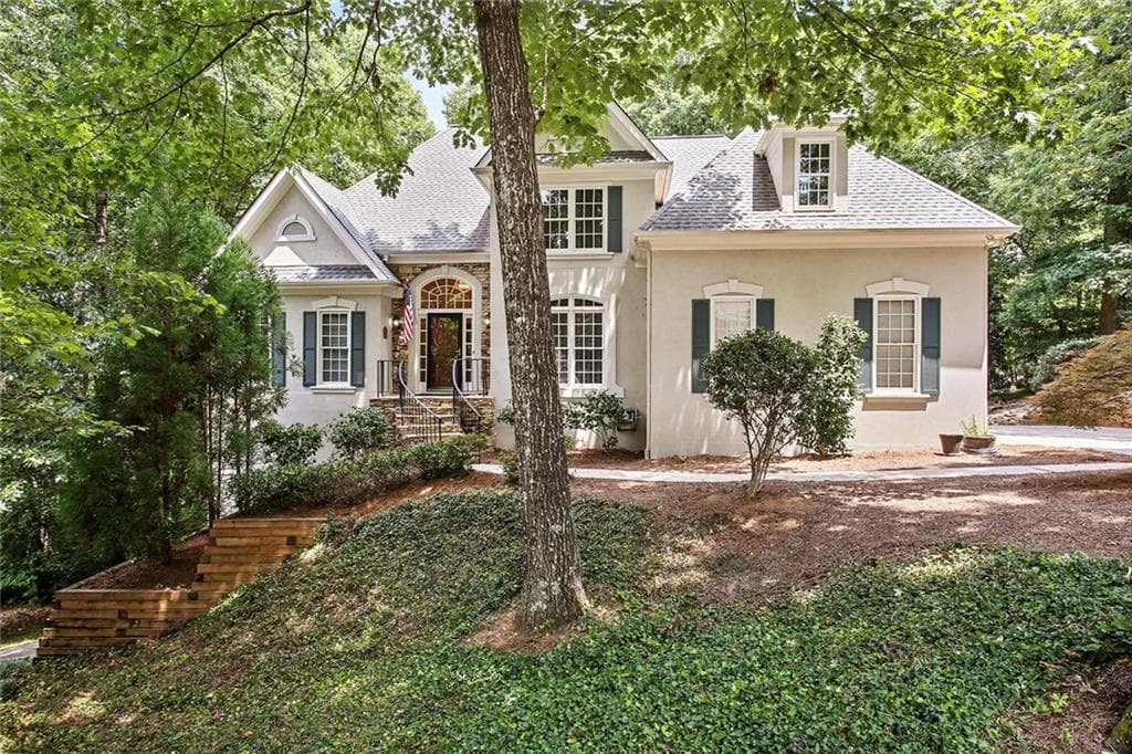 4 bedroom, 4 bathroom, 3,597 sq ft single family residence sold at 265 Weatherly Run, Alpharetta, GA 30005