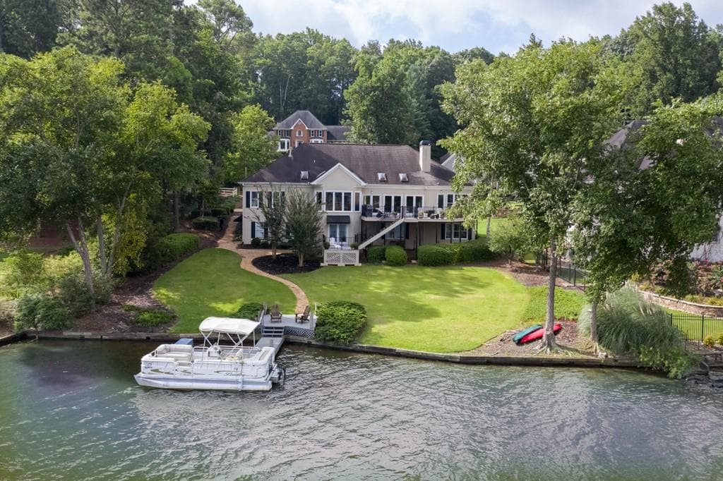 4 bedroom, 4 bathroom, 4,498 sq ft single family residence sold at 3680 Schooner Ridge, Alpharetta, GA 30005