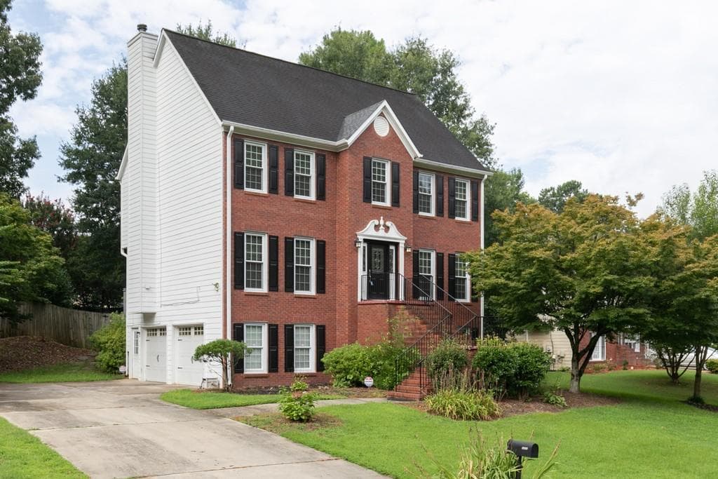4 bedroom, 3 bathroom, 2,338 sq ft single family residence sold at 4305 Martingale Lane, Acworth, GA 30101