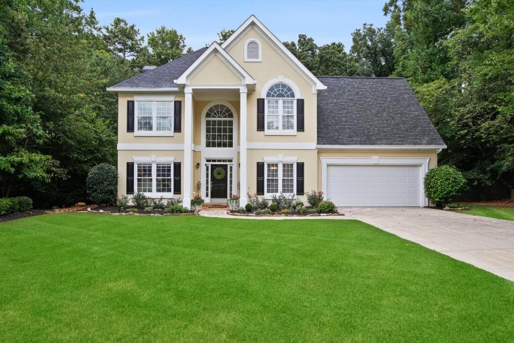 4 bedroom, 3 bathroom, 2,561 sq ft single family residence sold at 1110 Arya Drive, Roswell, GA 30076