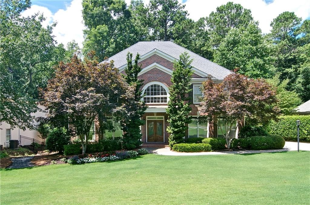 6 bedroom, 6 bathroom, 5,143 sq ft single family residence sold at 5031 Towne Lake Hills, Woodstock, GA 30189