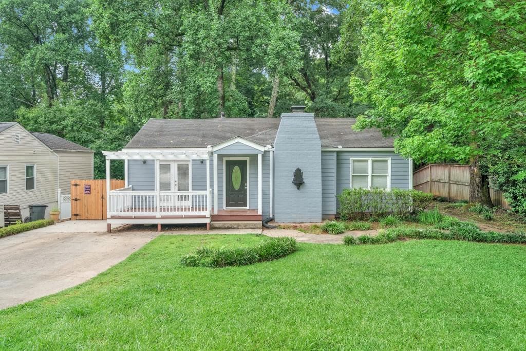 3 bedroom, 3 bathroom, 2,116 sq ft single family residence sold at 1345 Arnold Avenue, Atlanta, GA 30324