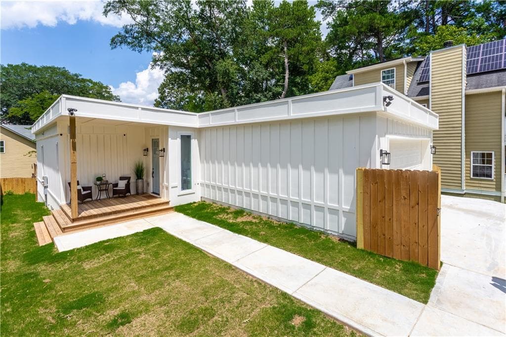 3 bedroom, 3 bathroom, 2,060 sq ft single family residence sold at 2189 Wilson Avenue, Atlanta, GA 30314