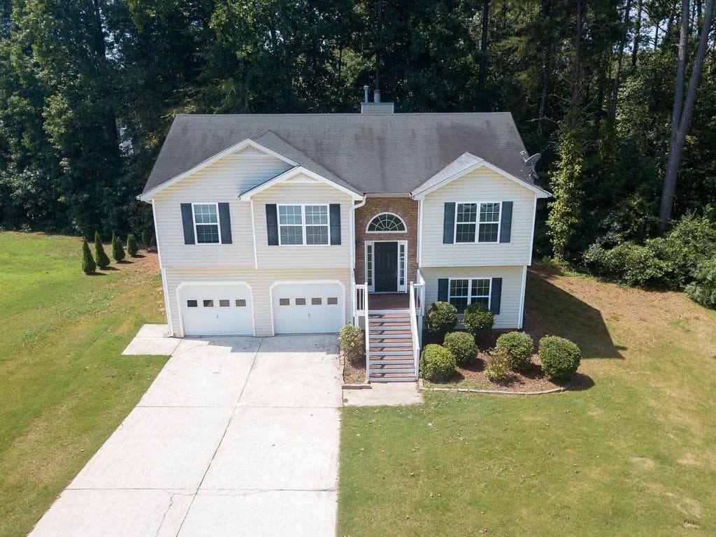 4 bedroom, 3 bathroom, 1,580 sq ft single family residence sold at 1720 Harvest Hill, Douglasville, GA 30134