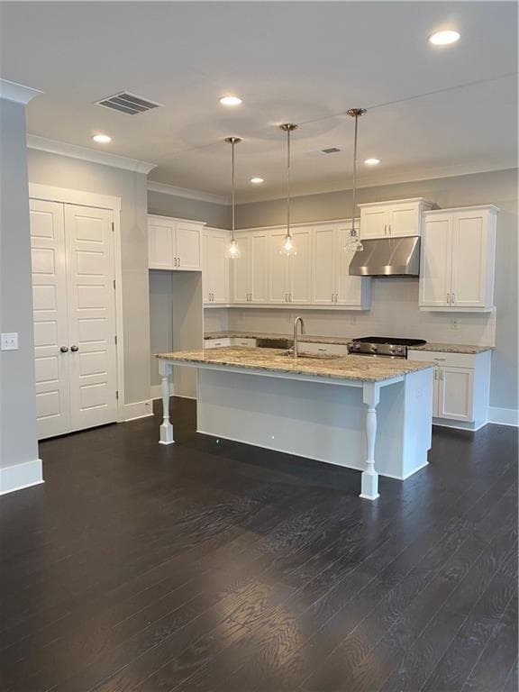 4 bedroom, 4 bathroom, 2,746 sq ft single family residence sold at 1960 Westside Boulevard, Atlanta, GA 30318