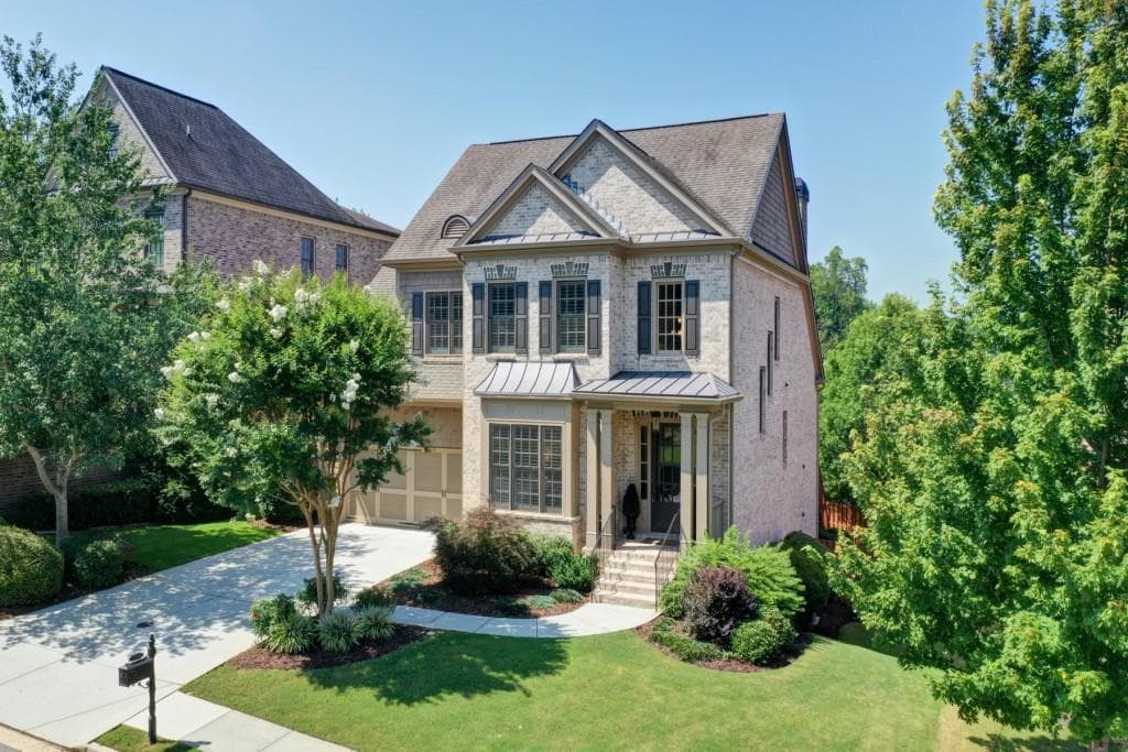 5 bedroom, 5 bathroom, 5,492 sq ft single family residence sold at 2040 Cheyanne Drive, Smyrna, GA 30080