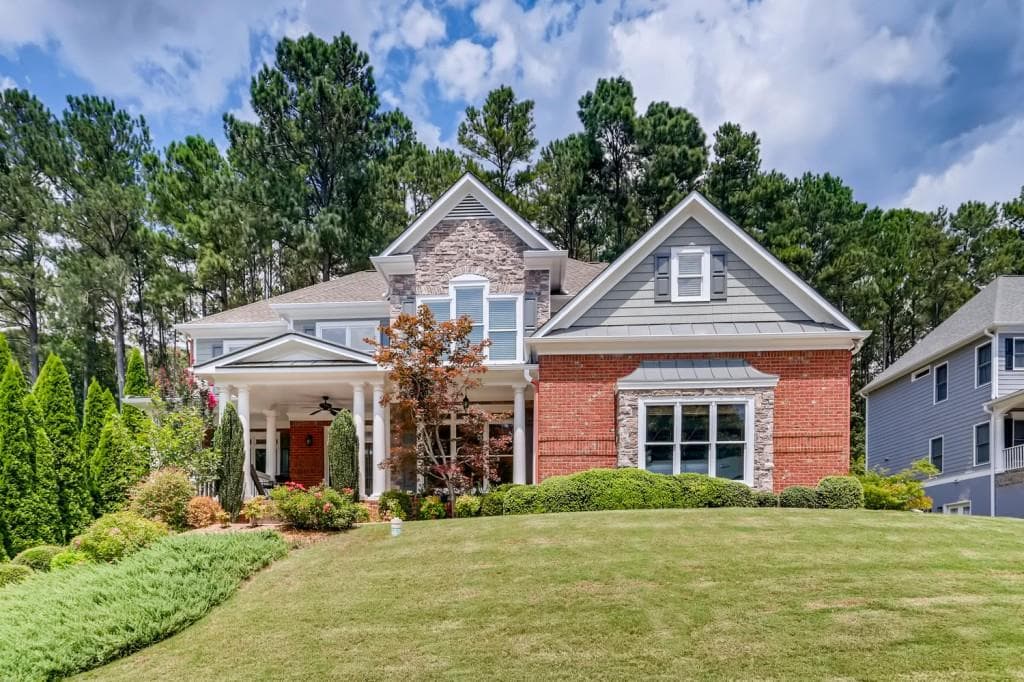 4 bedroom, 4 bathroom, 3,108 sq ft single family residence sold at 230 Thorncliff Way, Acworth, GA 30101