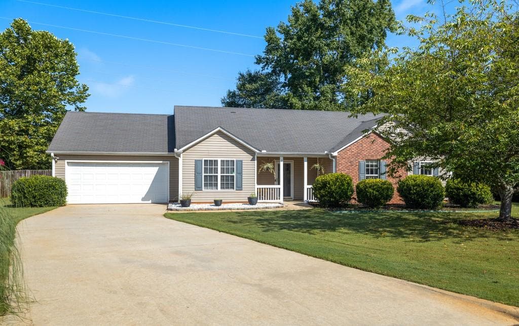 721 Manor Ridge, Loganville, GA 30052 — most recent listing photo