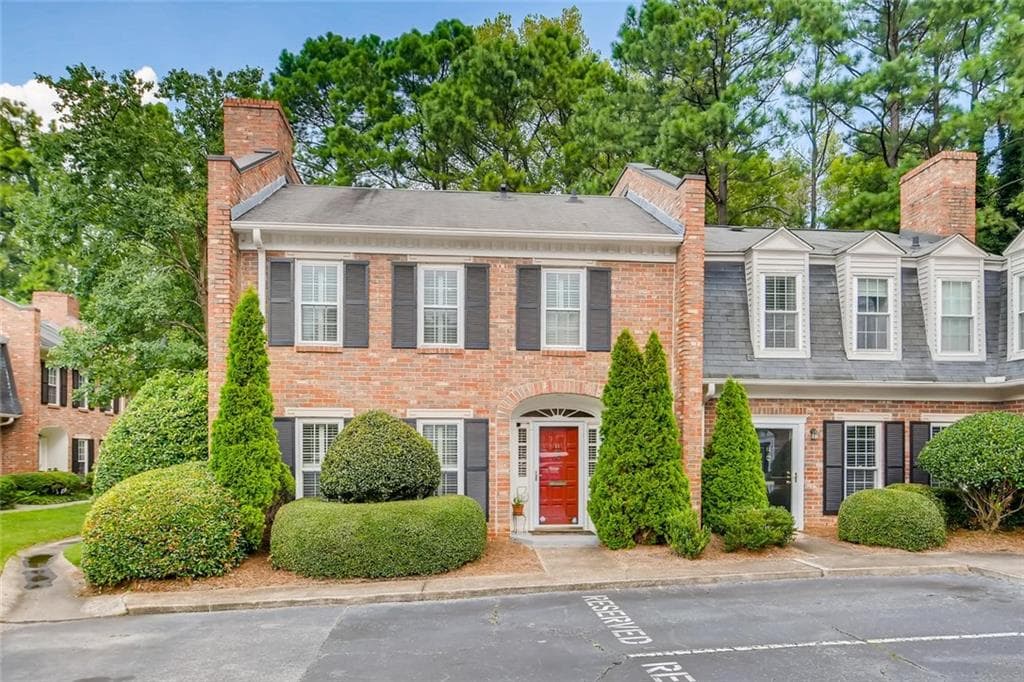 3 bedroom, 3 bathroom, 1,560 sq ft townhouse sold at 11 Iron Bound Place, Atlanta, GA 30318
