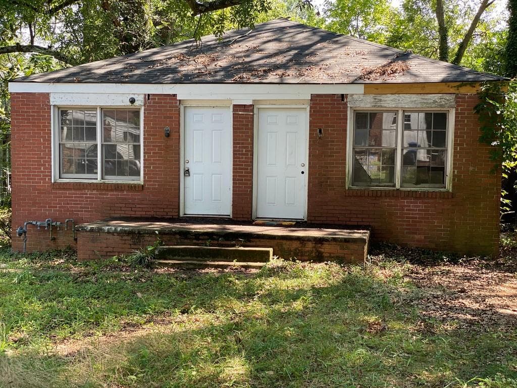 2 bedroom, 2 bathroom, 1,200 sq ft single family residence sold at 1340 Sharon Street, Atlanta, GA 30314