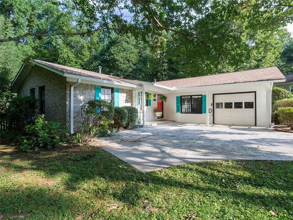 2514 Laurel Ridge Drive, Decatur, GA 30033 — most recent listing photo