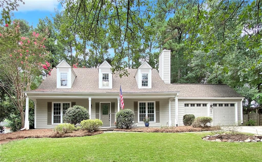 3 bedroom, 2 bathroom, 2,018 sq ft single family residence sold at 980 Cranberry Creek, Roswell, GA 30076