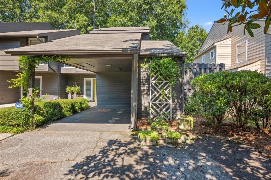 3 bedroom, 3 bathroom, 1,411 sq ft townhouse sold at 155 Woodhaven Way, Alpharetta, GA 30009