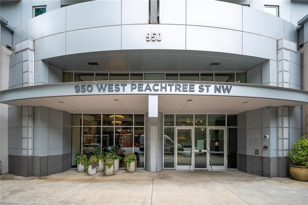 2 bedroom, 2 bathroom, 1,091 sq ft condominium sold at 950 Peachtree Street 804, Atlanta, GA 30309