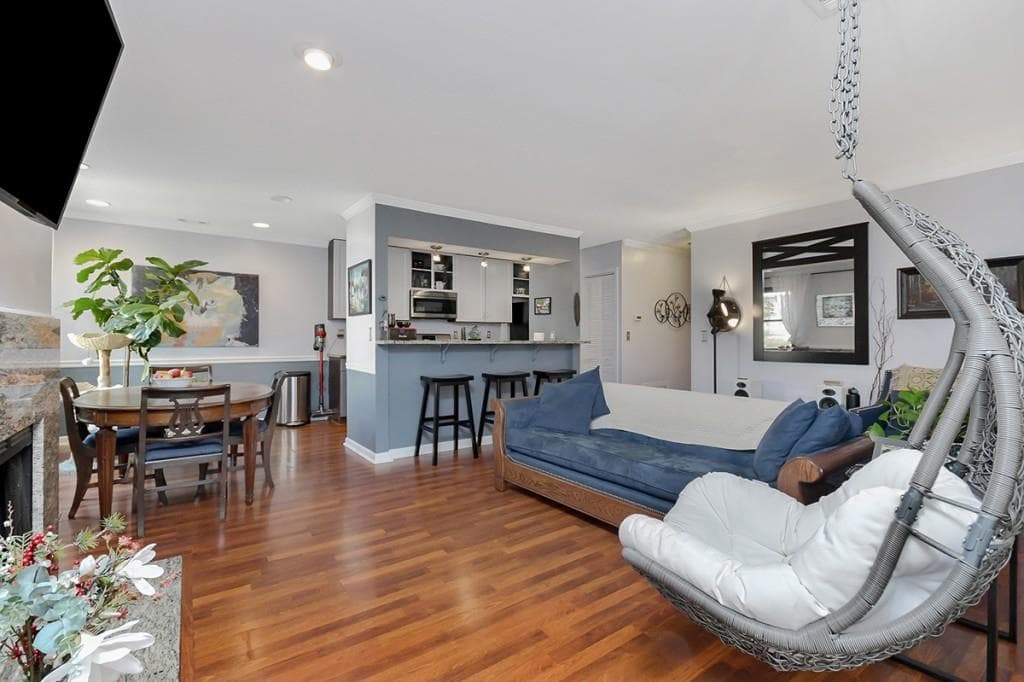 1 bedroom, 1 bathroom, 1,007 sq ft condominium sold at 1538 Chantilly Drive 234, Atlanta, GA 30324
