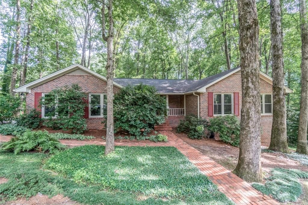 4 bedroom, 3 bathroom, 2,616 sq ft single family residence sold at 4282 King James Court, Snellville, GA 30039