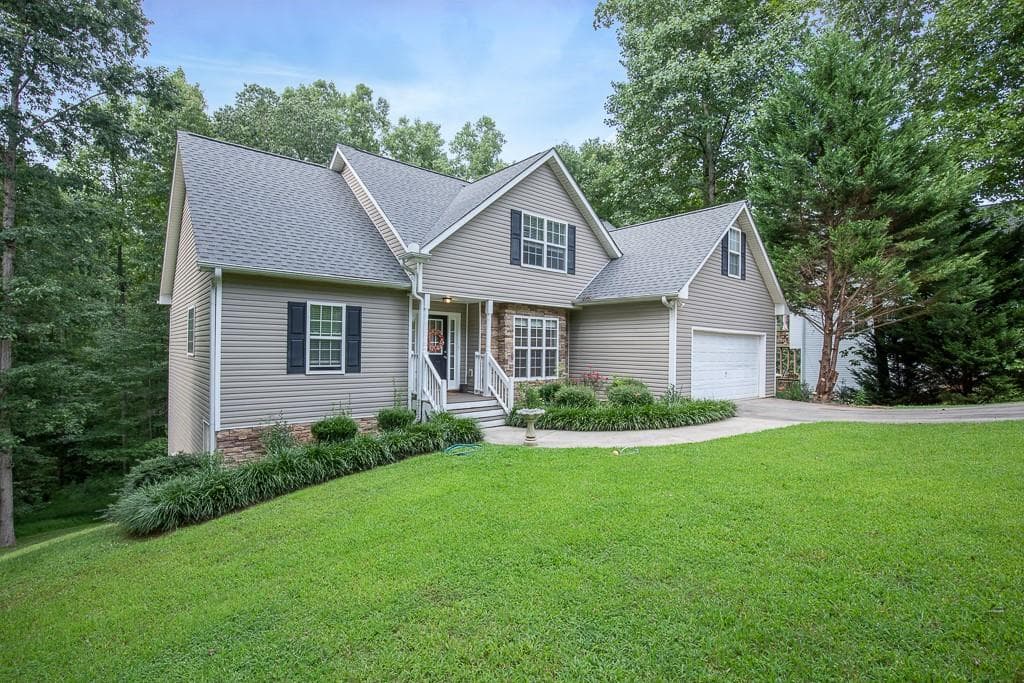 7035 Shane Lane, Cumming, GA 30028 — most recent listing photo