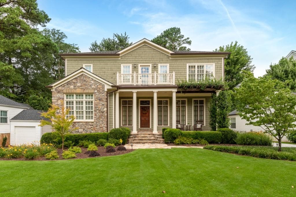5 bedroom, 4 bathroom, 4,549 sq ft single family residence sold at 638 Darlington Road, Atlanta, GA 30305