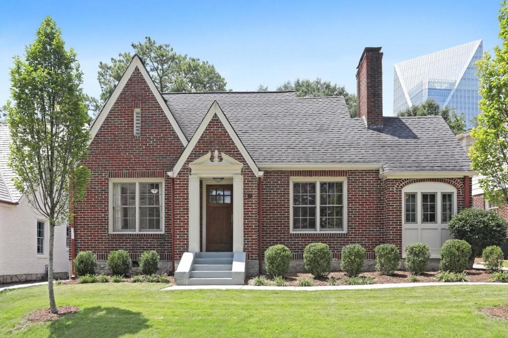 3 bedroom, 3 bathroom, 2,678 sq ft single family residence sold at 9 Park Circle, Atlanta, GA 30305