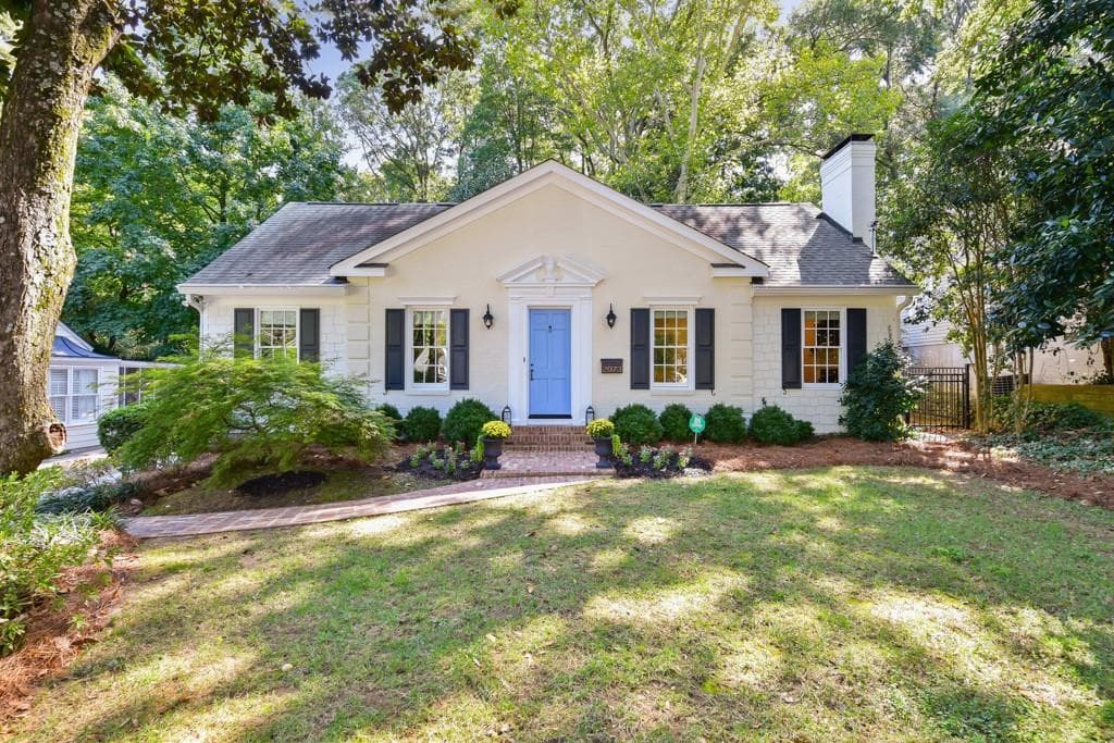 3 bedroom, 3 bathroom, 2,350 sq ft single family residence sold at 2073 Golfview Drive, Atlanta, GA 30309