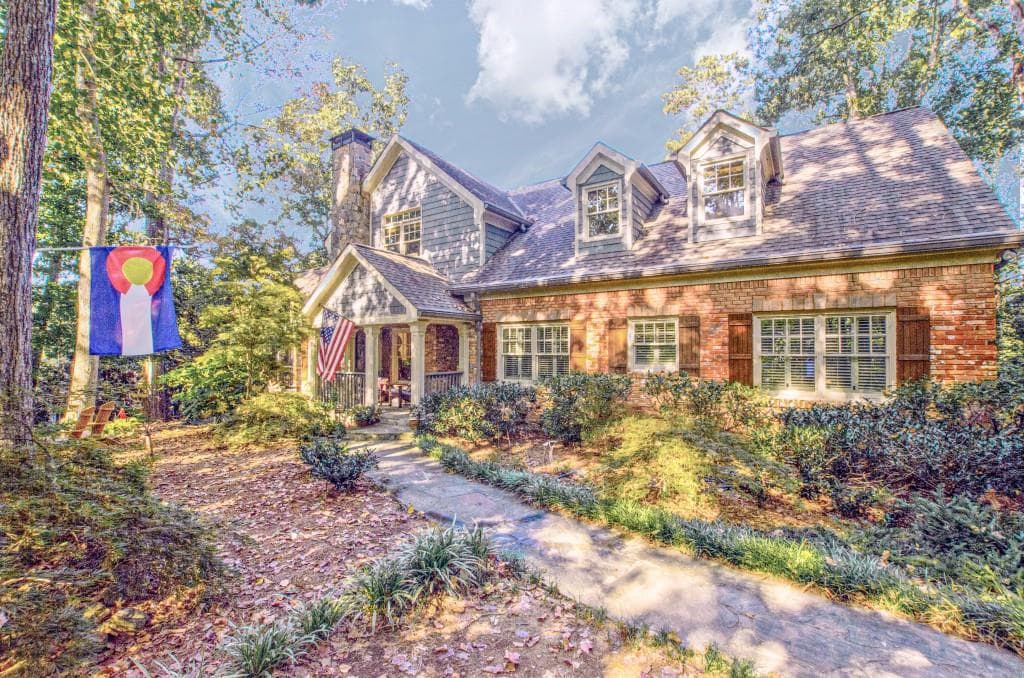 6 bedroom, 4 bathroom, 5,000 sq ft single family residence sold at 5058 Carol Lane, Atlanta, GA 30327