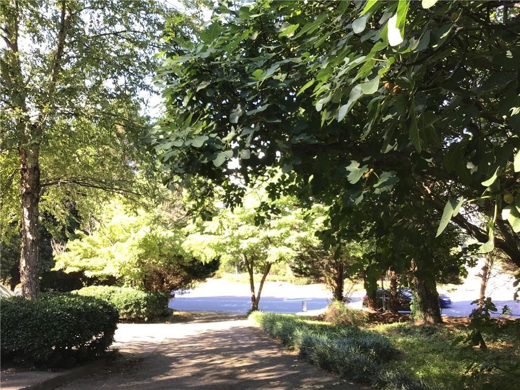 6 bedroom, 3 bathroom, 3,028 sq ft single family residence sold at 3596 Shallowford Road, Marietta, GA 30062