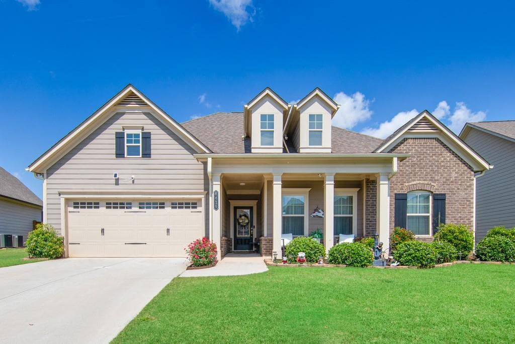 4 bedroom, 3 bathroom, 2,264 sq ft single family residence sold at 4416 Clubside Drive, Gainesville, GA 30504