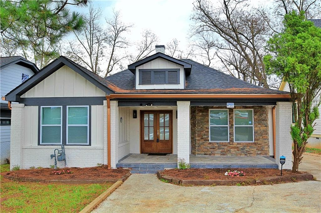 3 bedroom, 3 bathroom, 2,000 sq ft single family residence sold at 1382 Lakewood Avenue, Atlanta, GA 30315