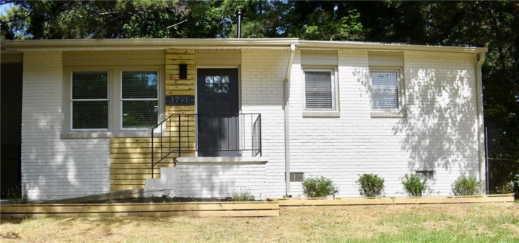 3 bedroom, 2 bathroom, 1,075 sq ft single family residence sold at 3791 Adkins Road, Atlanta, GA 30331