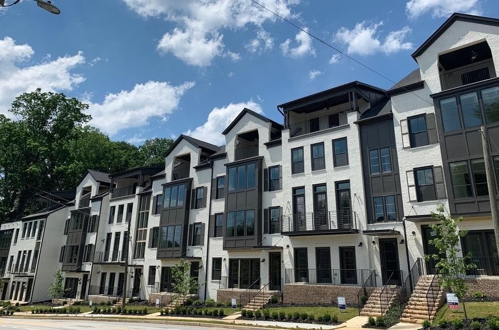 4 bedroom, 5 bathroom, 3,700 sq ft townhouse sold at 4530 Collins Avenue, Atlanta, GA 30342