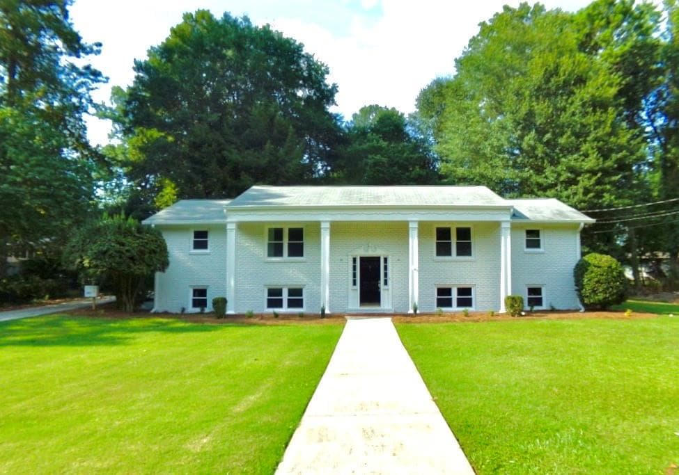 4 bedroom, 2 bathroom single family residence sold at 1059 CANTERBURY Drive, Smyrna, GA 30082