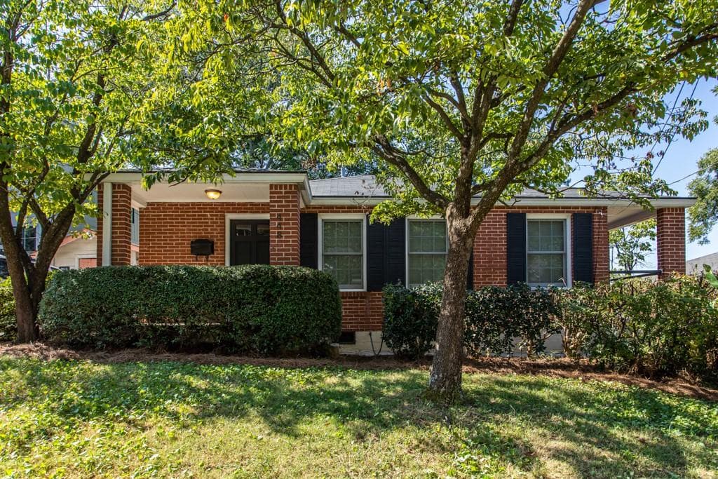 3 bedroom, 2 bathroom single family residence sold at 448 Lynch Avenue, Atlanta, GA 30318