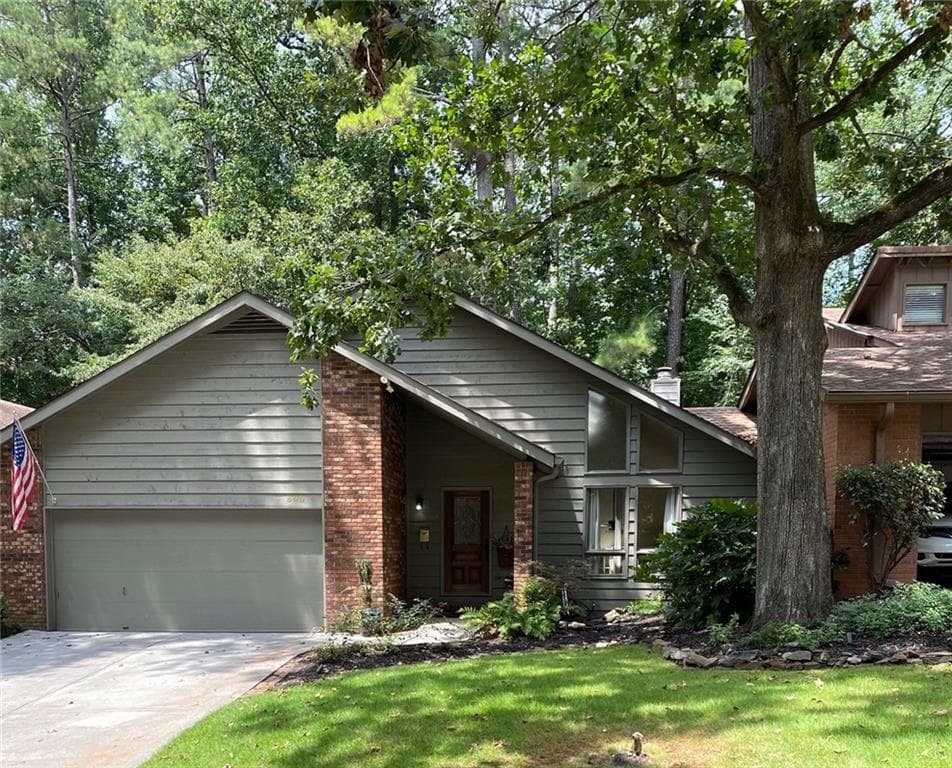 800 Cruise Court, Roswell, GA 30076 — most recent listing photo
