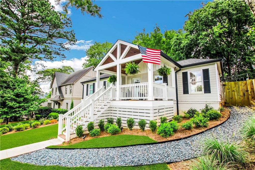 3 bedroom, 3 bathroom, 2,200 sq ft single family residence sold at 466 Hascall Road, Atlanta, GA 30309
