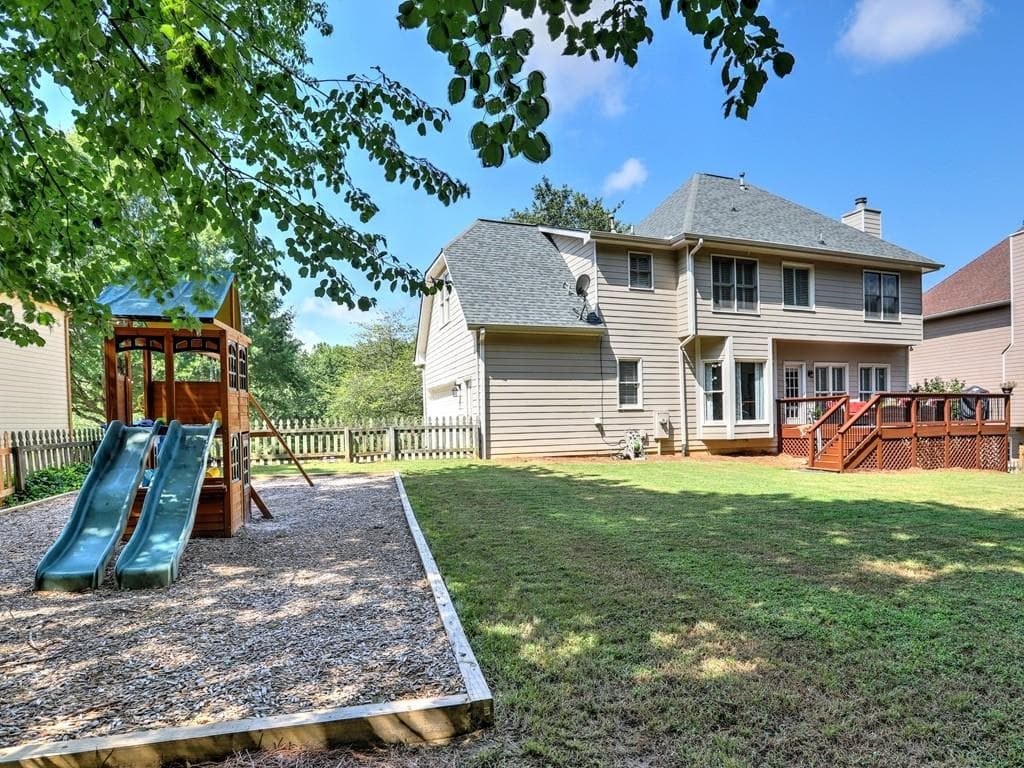 5 bedroom, 3 bathroom, 2,620 sq ft single family residence sold at 920 Briars Bend, Alpharetta, GA 30004