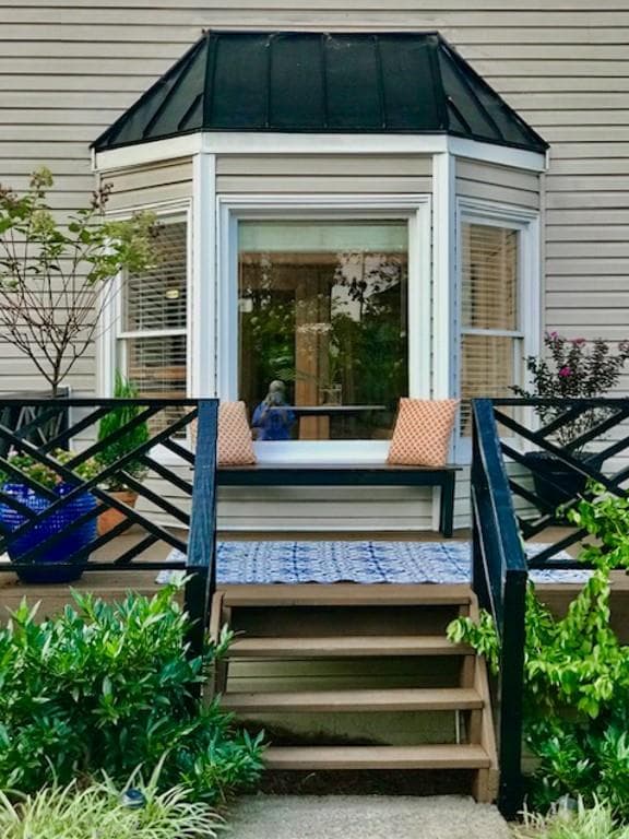 3 bedroom, 3 bathroom, 2,994 sq ft single family residence sold at 450 Lafayette Avenue, Atlanta, GA 30327