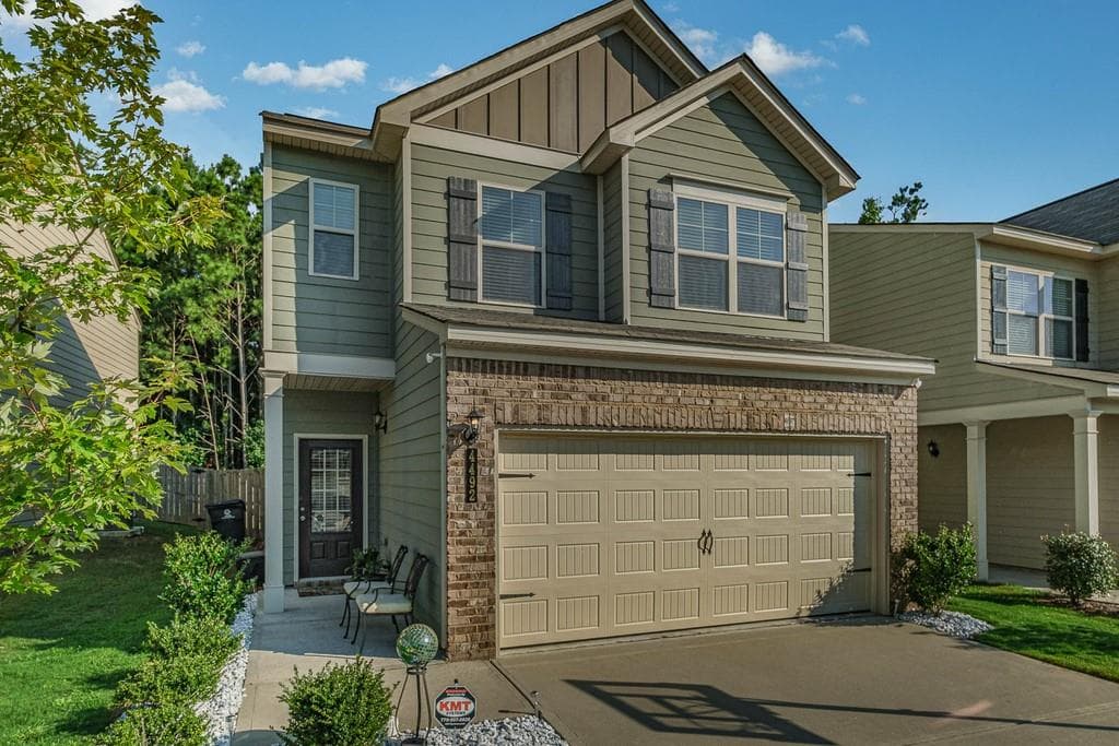 4492 Ravenwood Drive, Union City, GA 30291 — most recent listing photo