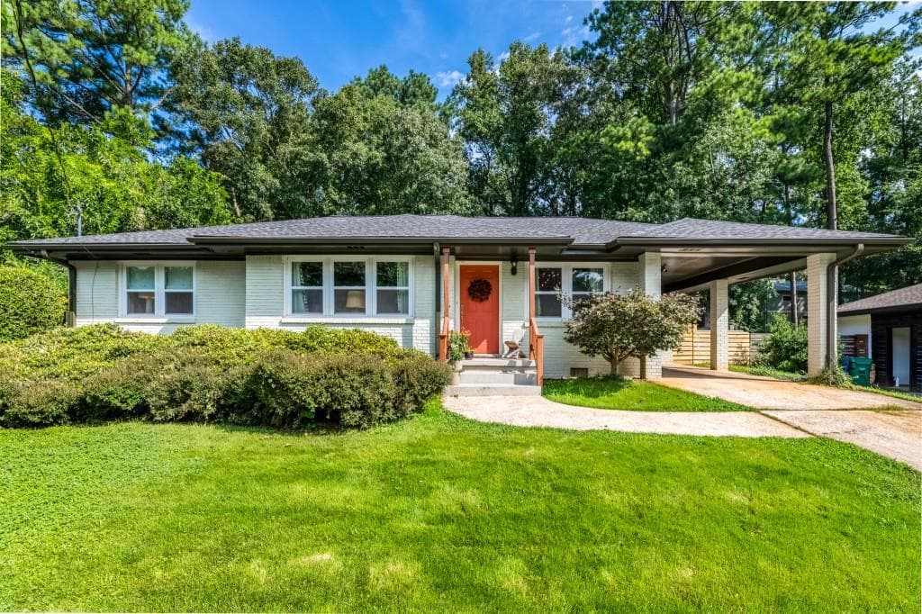 3 bedroom, 2 bathroom, 1,380 sq ft single family residence sold at 1322 Elmhurst Circle, Atlanta, GA 30316