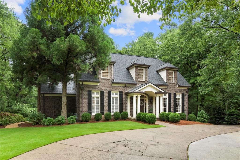 5 bedroom, 5 bathroom, 5,518 sq ft single family residence sold at 140 Tamarisk Drive, Atlanta, GA 30342