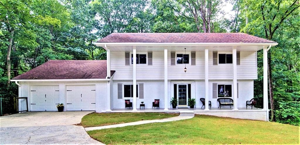4 bedroom, 3 bathroom, 2,446 sq ft single family residence sold at 1877 Meadowood Drive, Marietta, GA 30062
