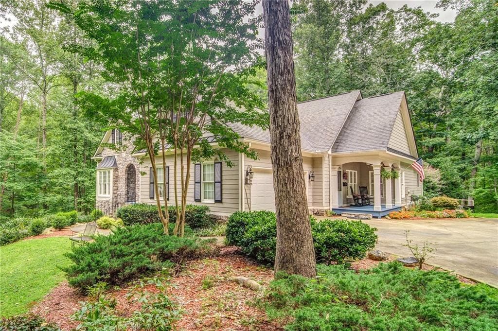 5 bedroom, 4 bathroom, 4,000 sq ft single family residence sold at 295 Ayers Rock Road, Jasper, GA 30143